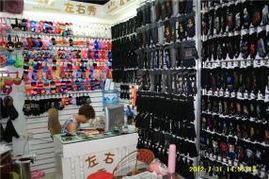 義烏市凌云針織手套廠 商貿(mào)城四區(qū)里的專(zhuān)業(yè)織造力量